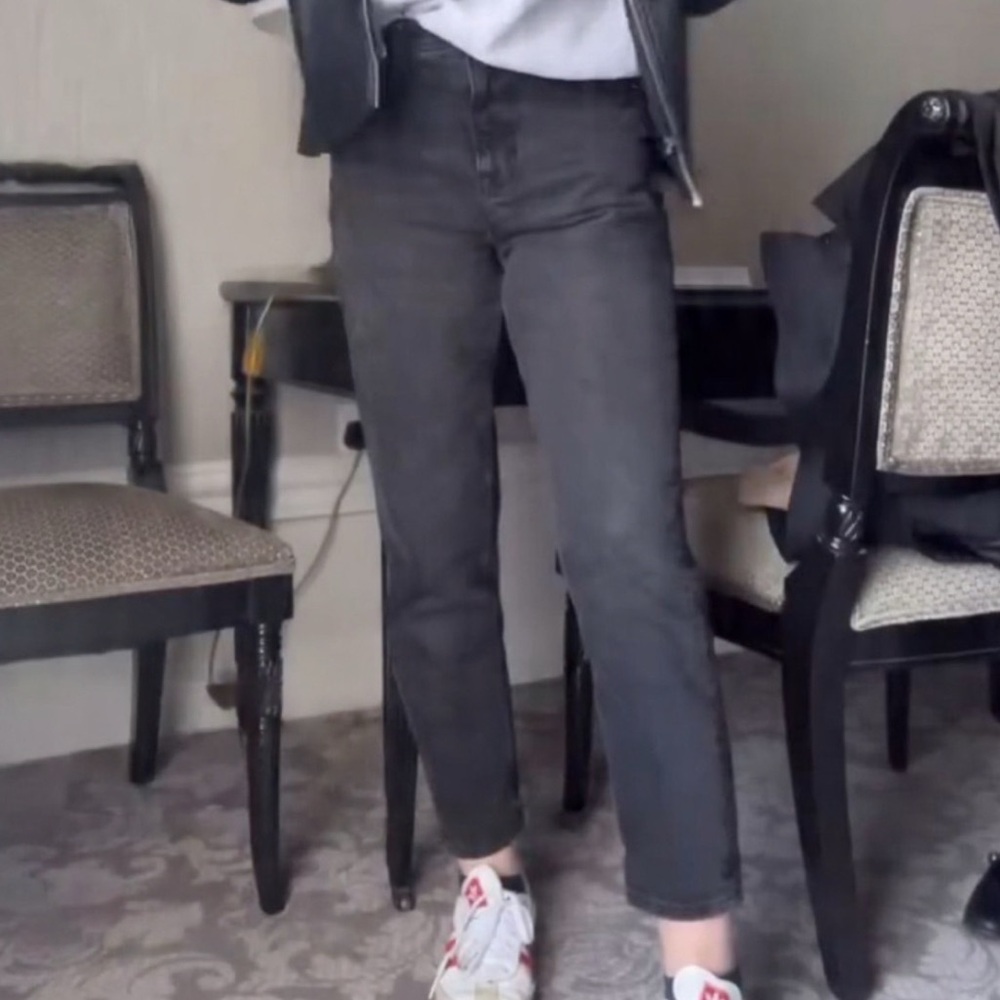 ZARA Charcoal Grey / Black Wash Denim Ankle Jeans. Size US 4